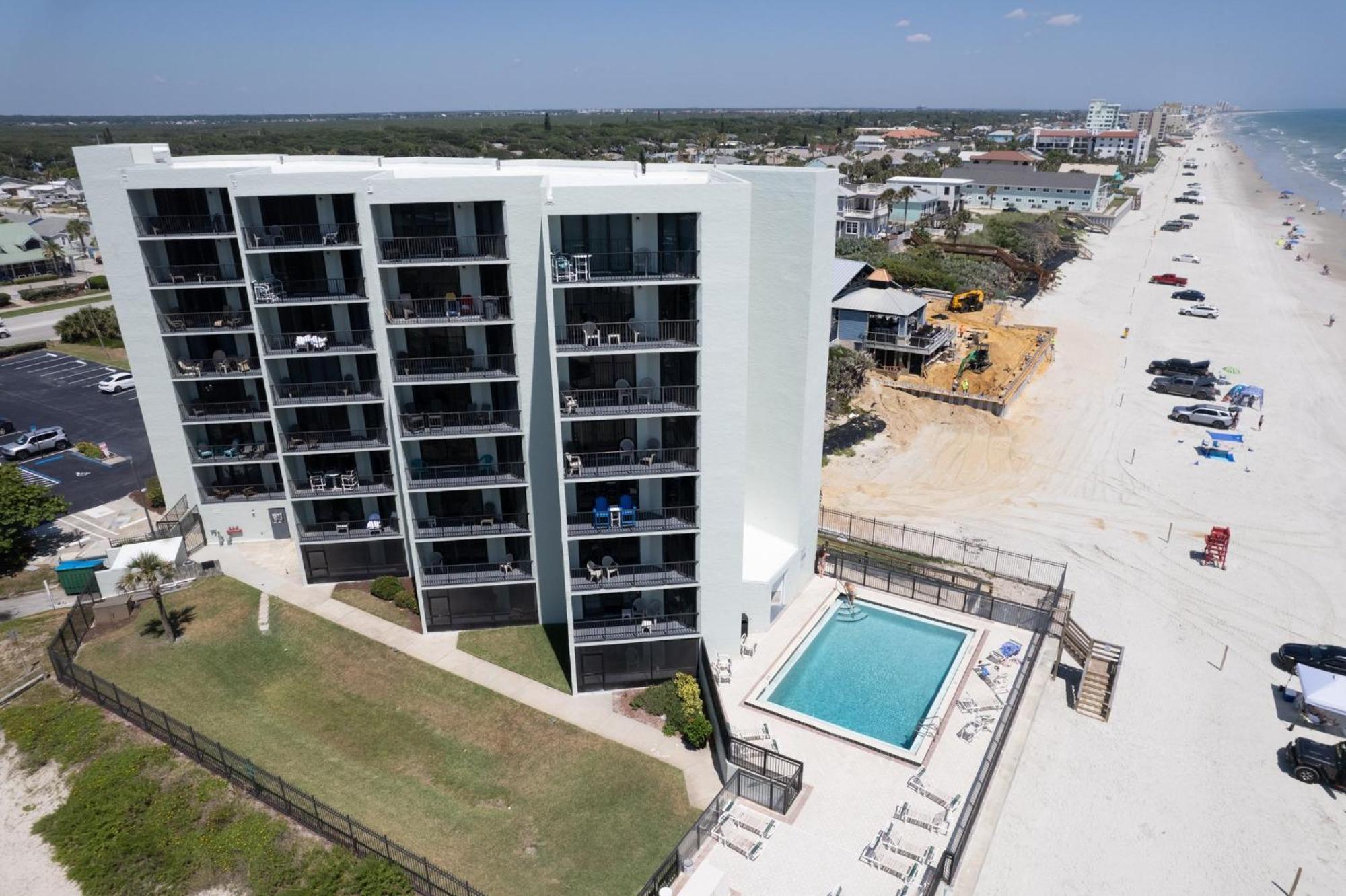 Ocean View With A Beachfront Pool At Ocean Trillium Condo ~ 702 New Smyrna Beach Bagian luar foto