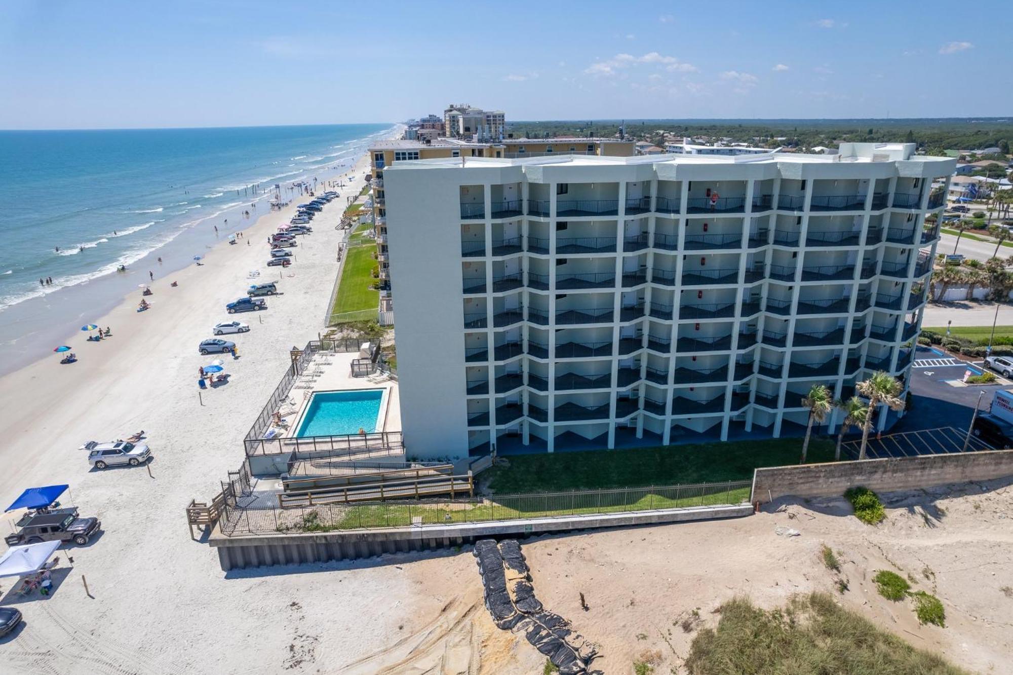 Ocean View With A Beachfront Pool At Ocean Trillium Condo ~ 702 New Smyrna Beach Bagian luar foto