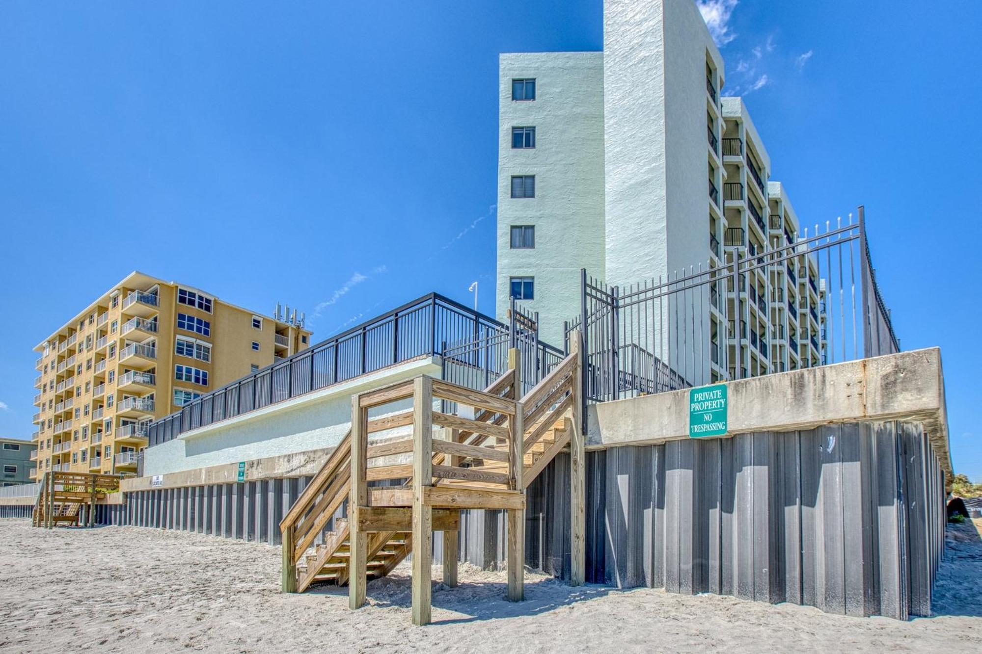 Ocean View With A Beachfront Pool At Ocean Trillium Condo ~ 702 New Smyrna Beach Bagian luar foto